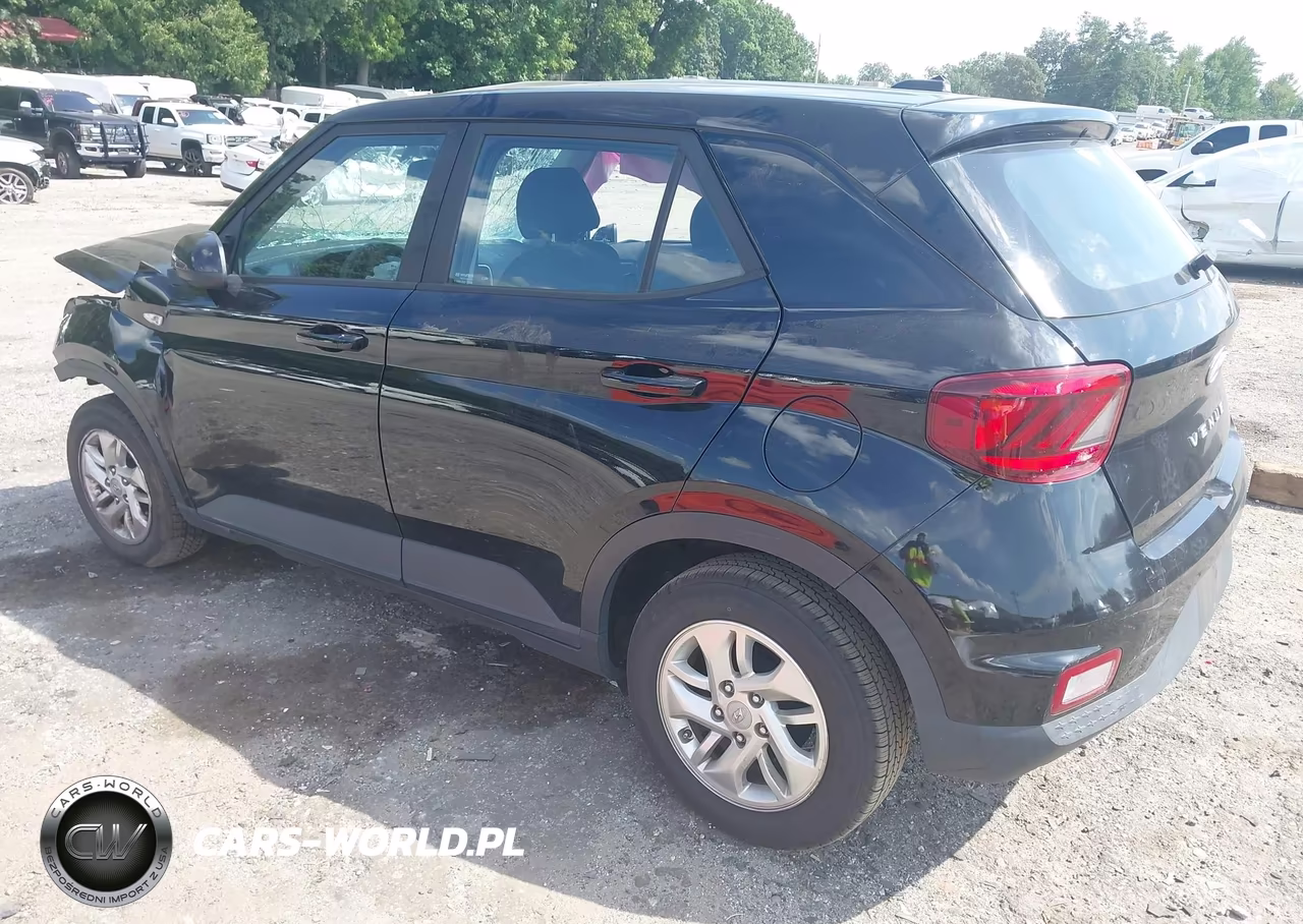 2023 Hyundai Venue Se VIN:KMHRB8A39PU220678 - 3