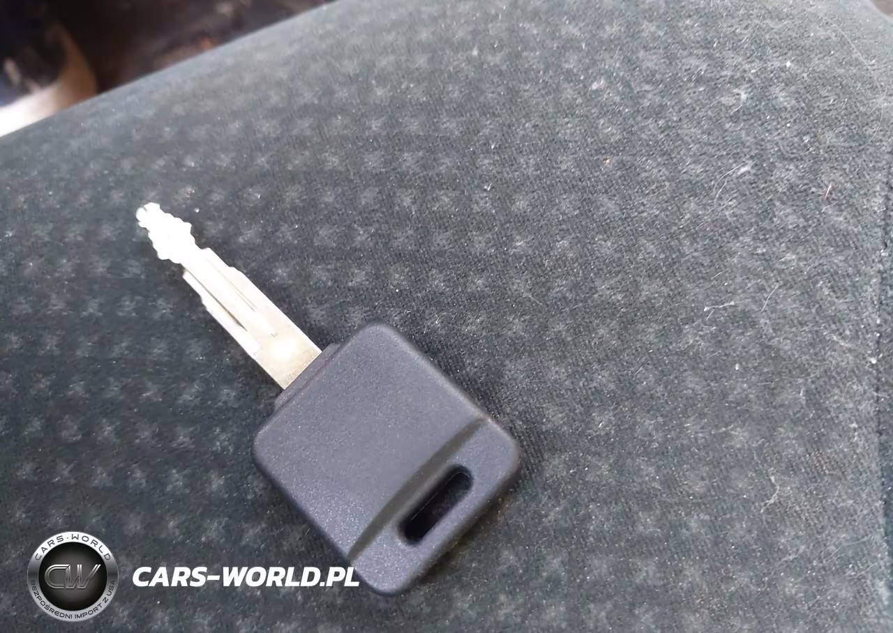 2011 Nissan Versa 1.8S VIN:3N1BC1CP5BL392125 - 11
