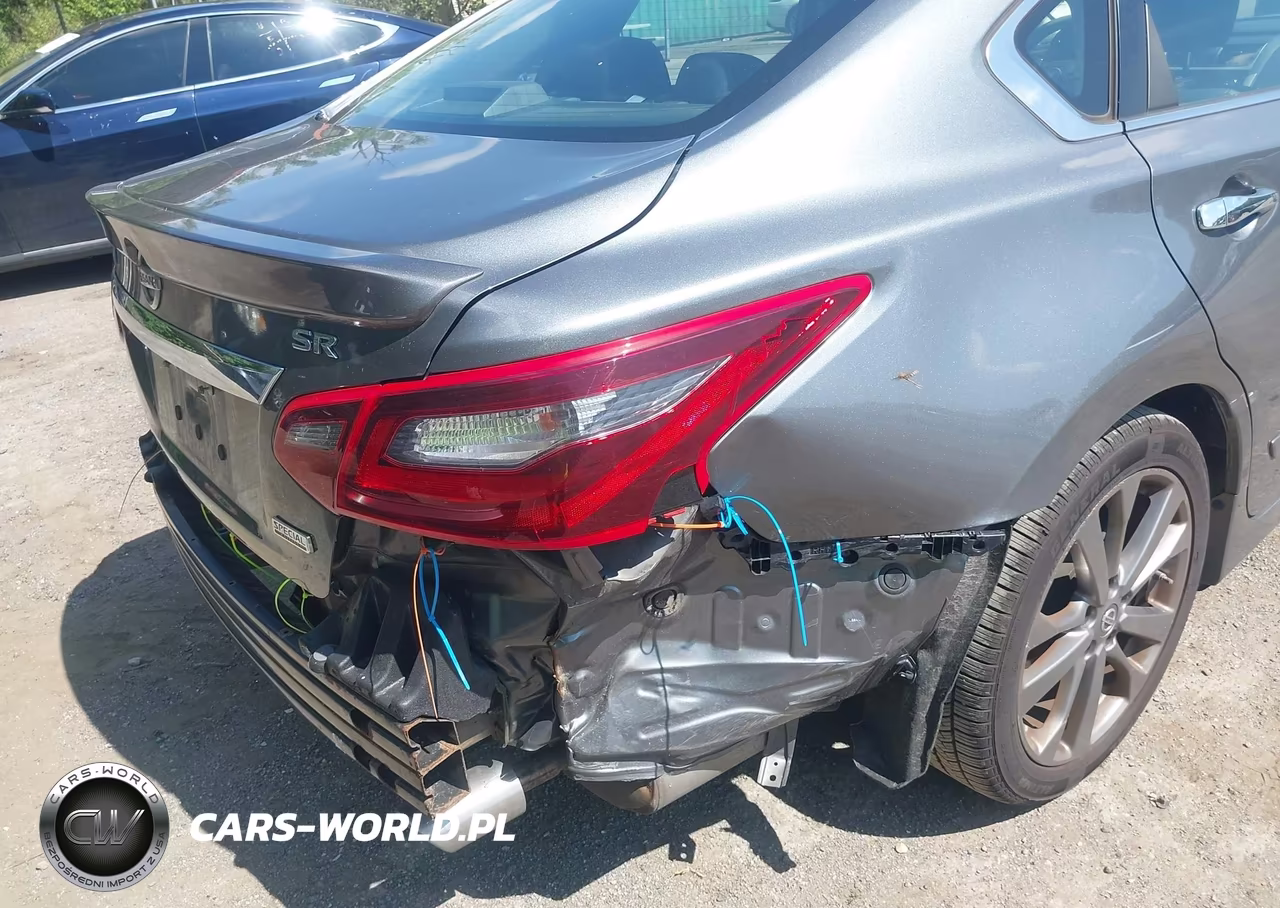 2018 Nissan Altima 2.5 Sr VIN:1N4AL3AP6JC275533 - 17