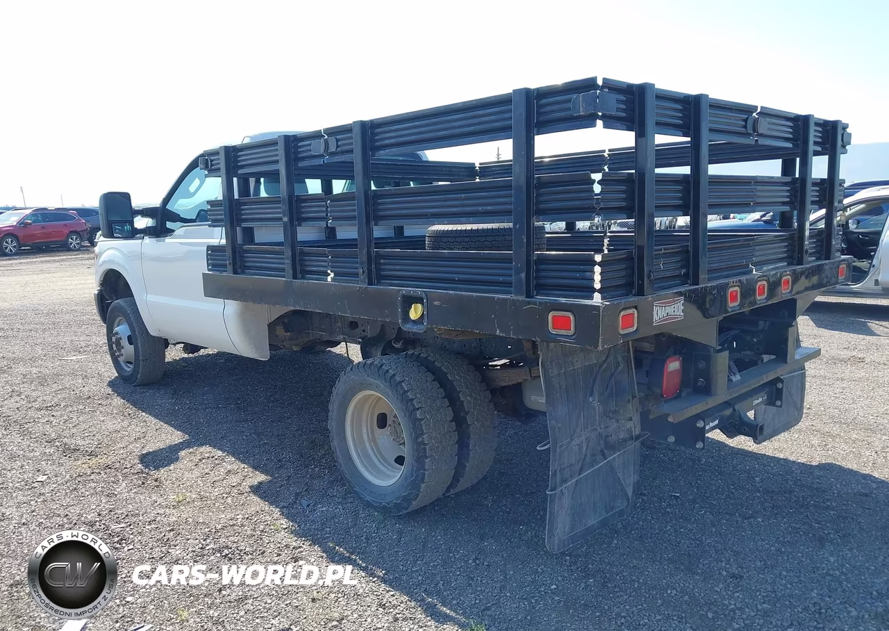 2015 Ford F-350 Chassis Xl VIN:1FDRF3H67FEA14789 - 3