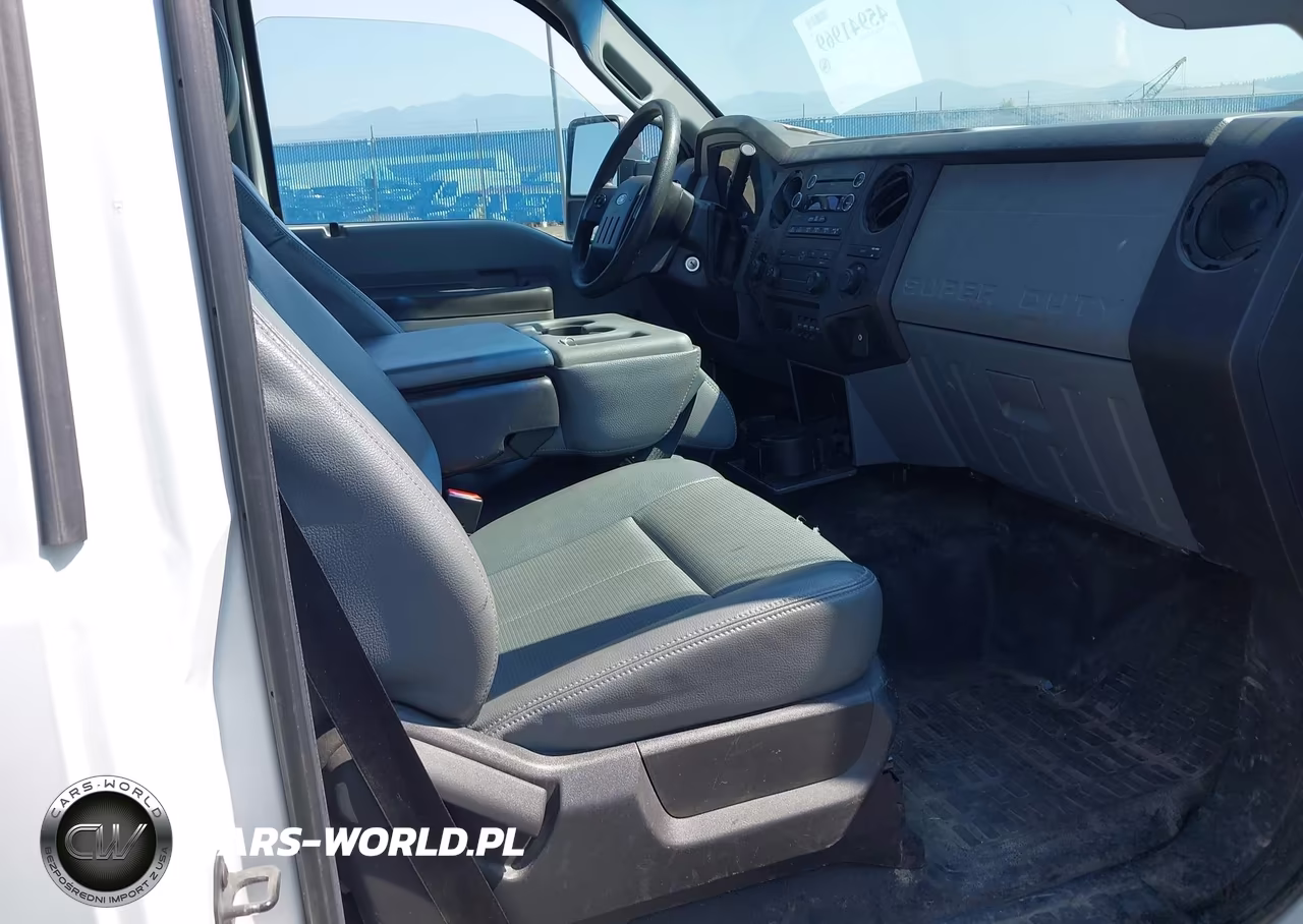 2015 Ford F-350 Chassis Xl VIN:1FDRF3H67FEA14789 - 5
