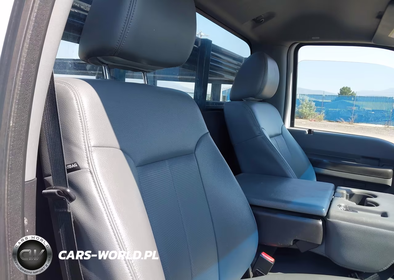 2015 Ford F-350 Chassis Xl VIN:1FDRF3H67FEA14789 - 8