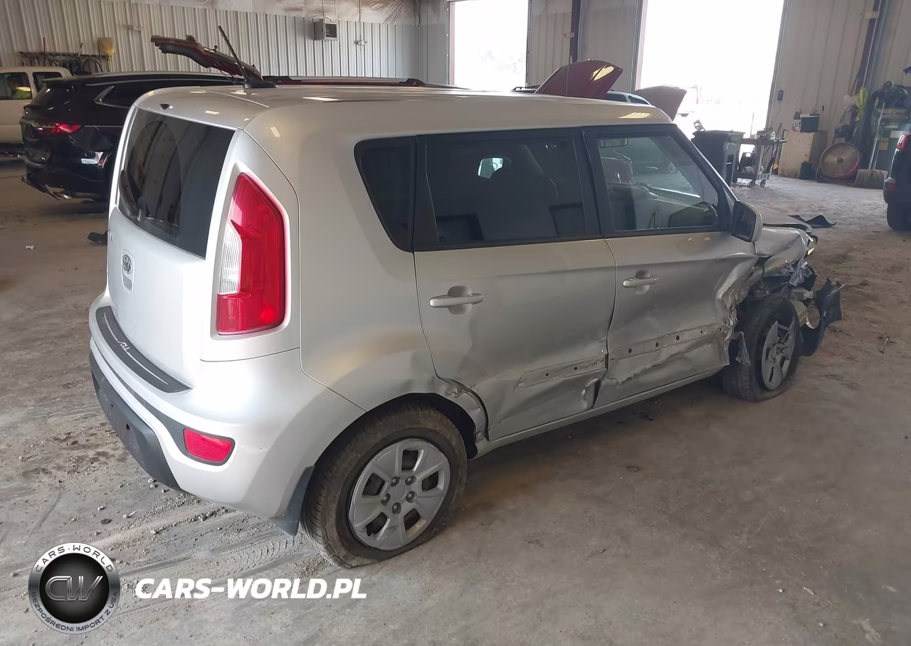 2012 Kia Soul VIN:KNDJT2A5XC7458335 - 4