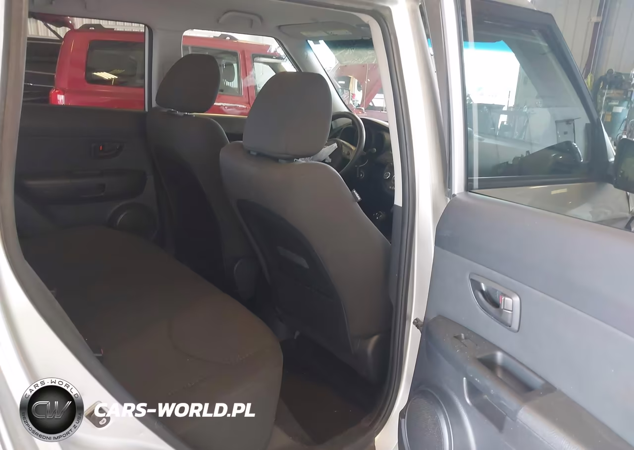 2012 Kia Soul VIN:KNDJT2A5XC7458335 - 8