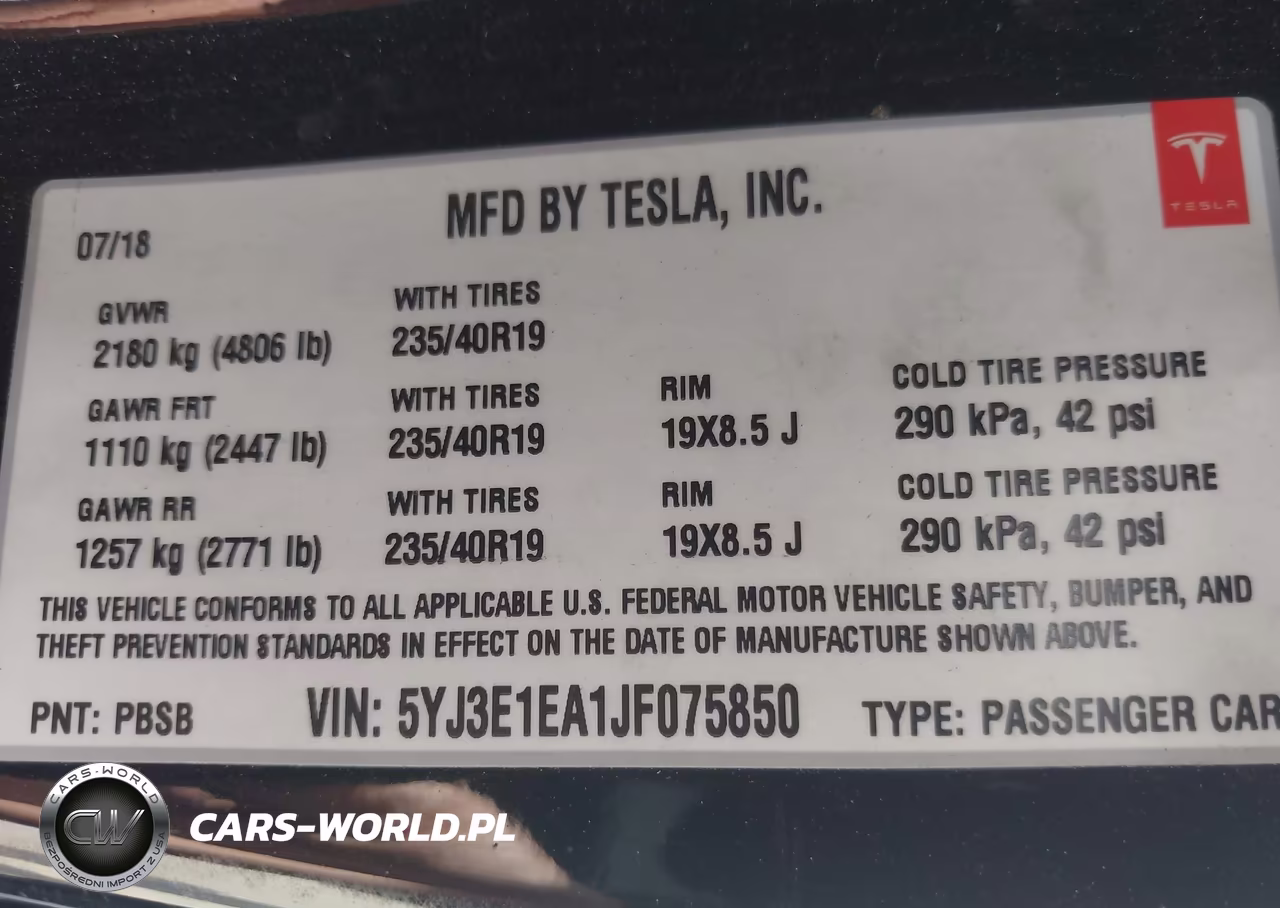 2018 Tesla Model 3 Long Range-Mid Range VIN:5YJ3E1EA1JF075850 - 9