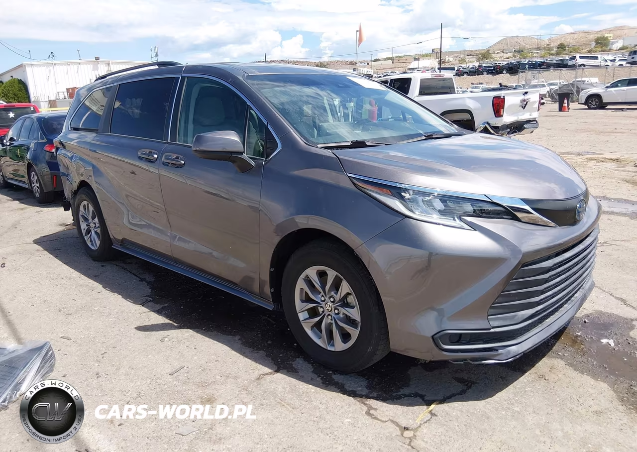 2021 Toyota Sienna Le