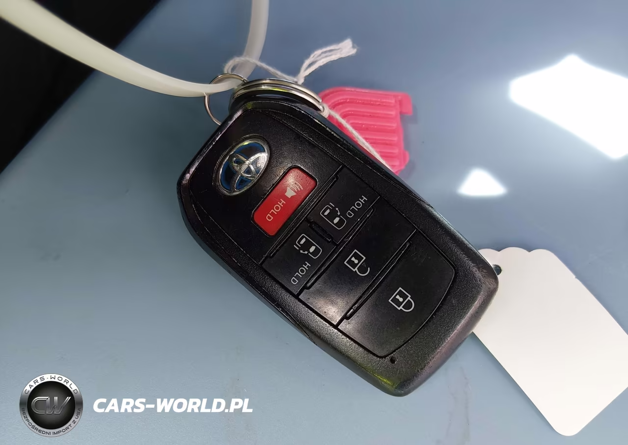 2021 Toyota Sienna Le VIN:5TDKRKEC7MS011111 - 11