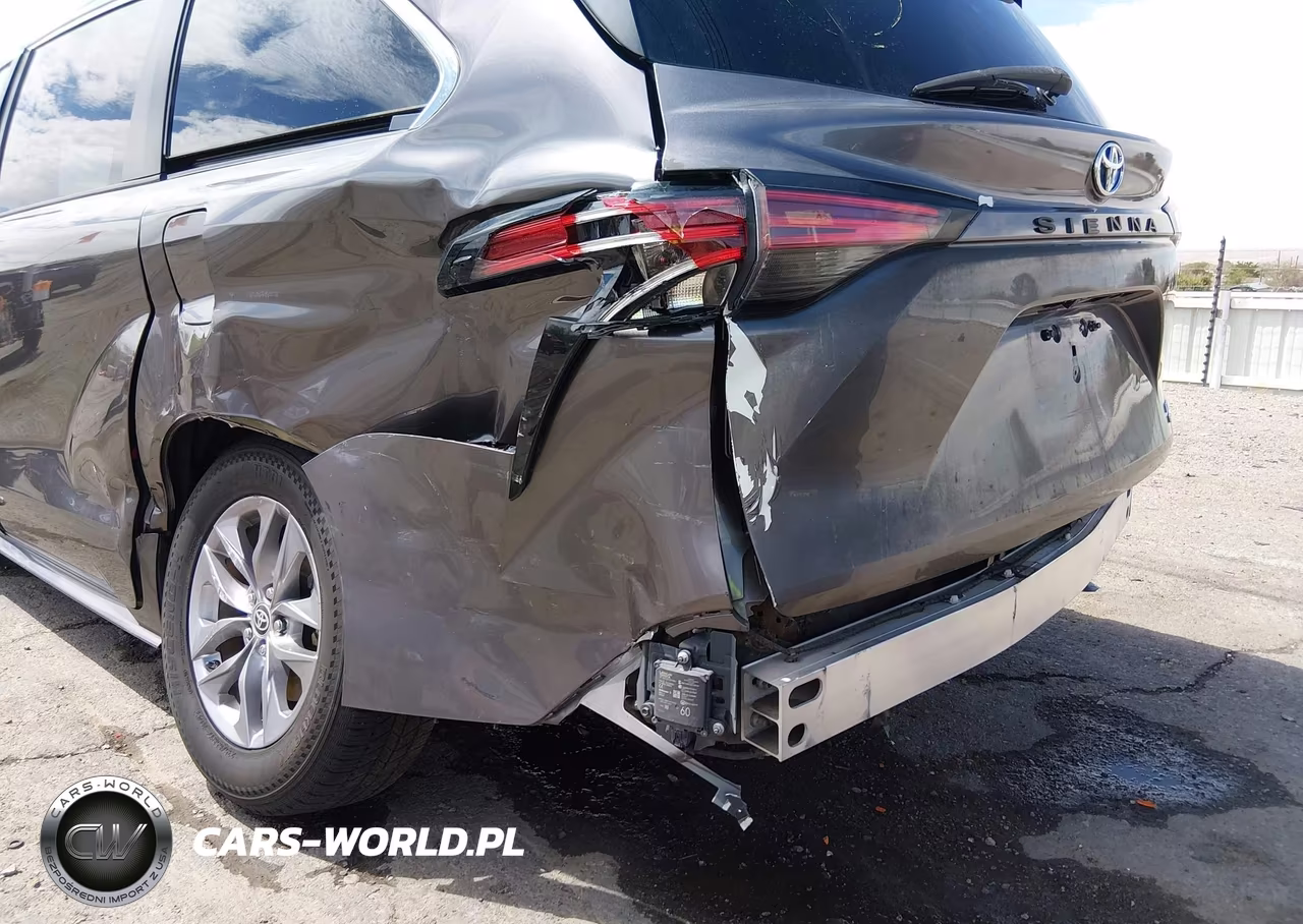 2021 Toyota Sienna Le VIN:5TDKRKEC7MS011111 - 18