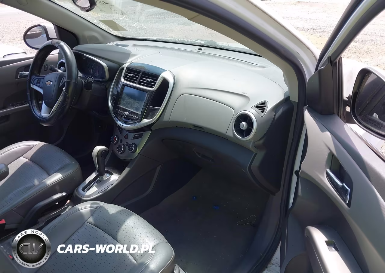 2017 Chevrolet Sonic Premier Auto VIN:1G1JF5SB6H4141179 - 5