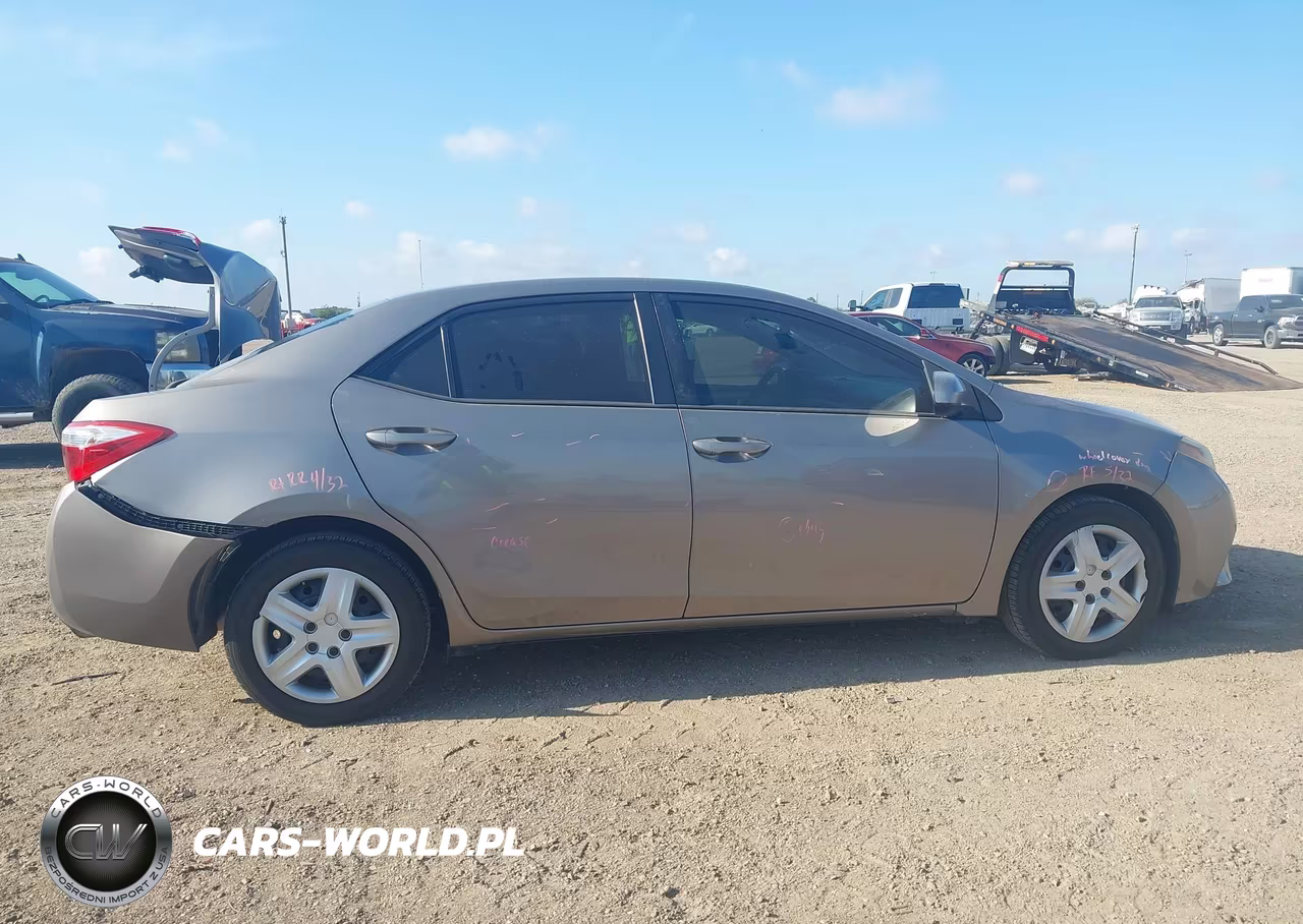 2015 Toyota Corolla Le VIN:2T1BURHE6FC370272 - 13