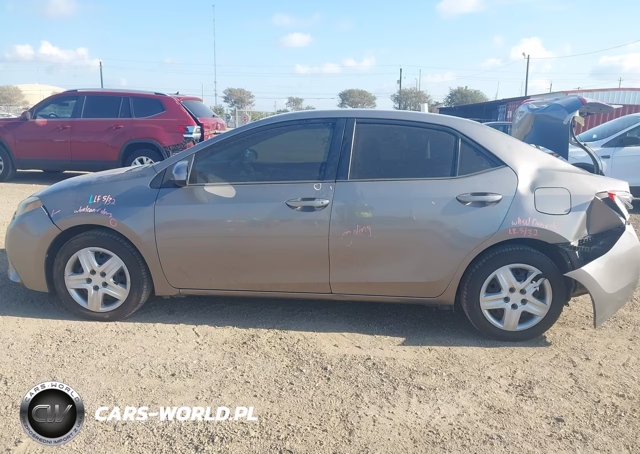 2015 Toyota Corolla Le VIN:2T1BURHE6FC370272 - 14