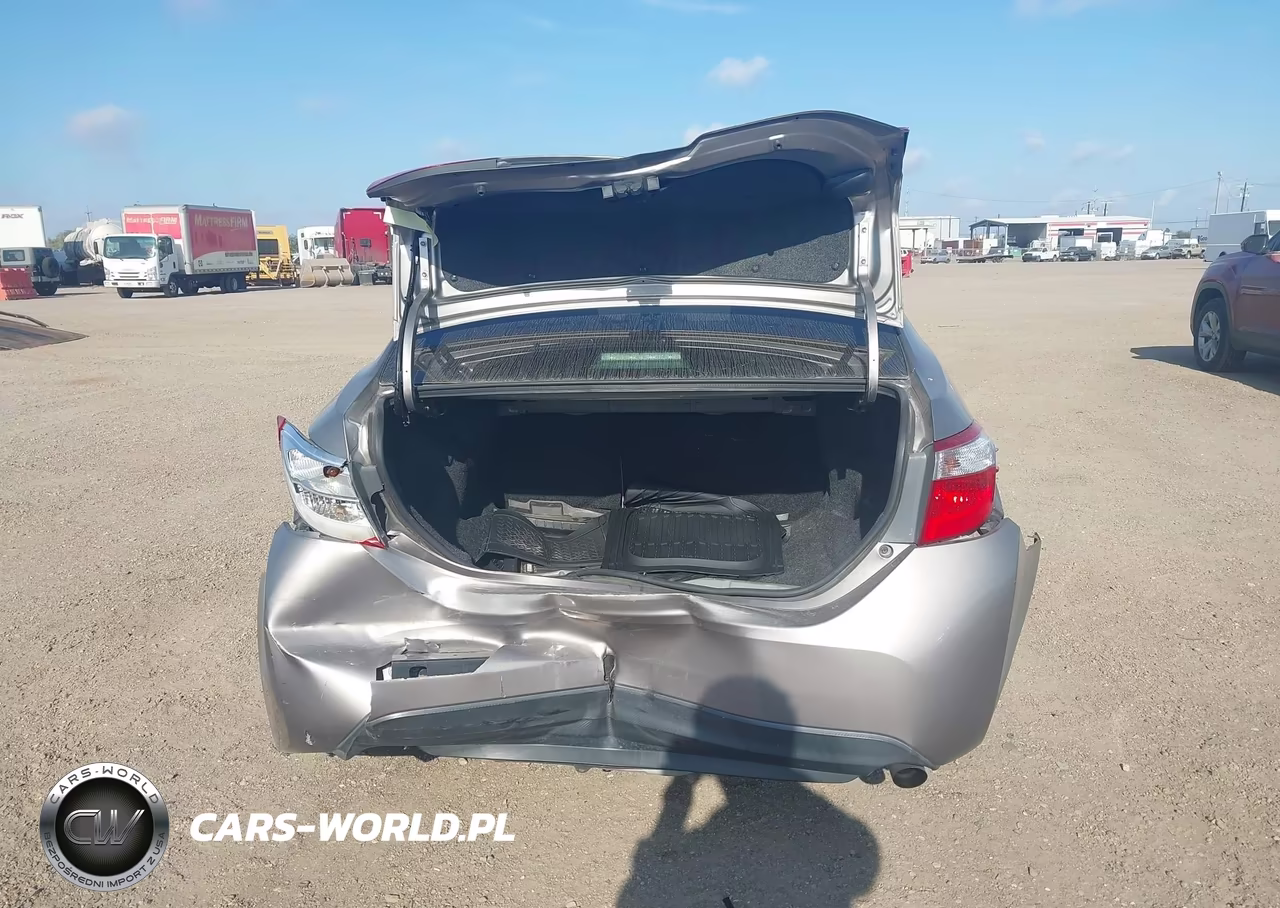 2015 Toyota Corolla Le VIN:2T1BURHE6FC370272 - 16