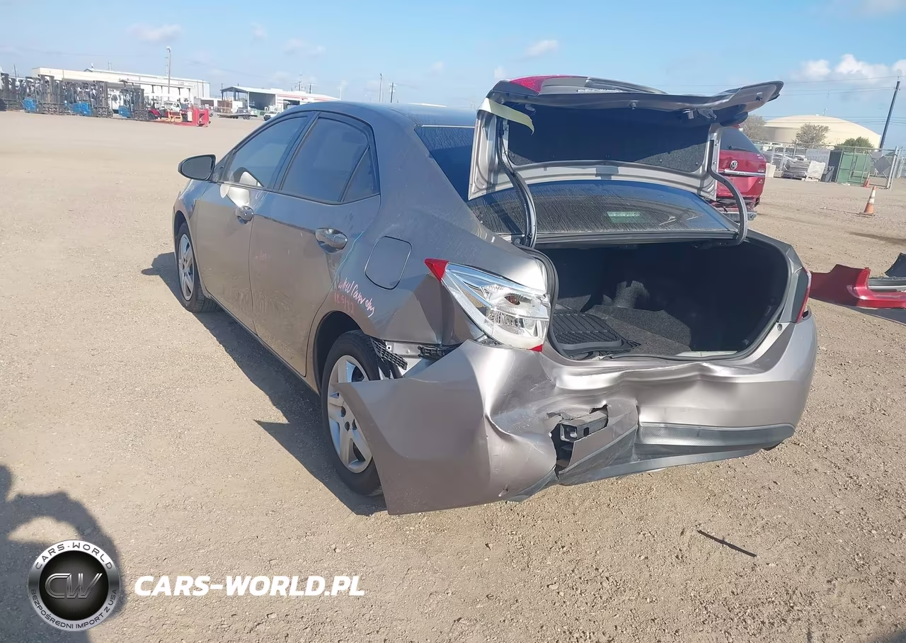 2015 Toyota Corolla Le VIN:2T1BURHE6FC370272 - 3