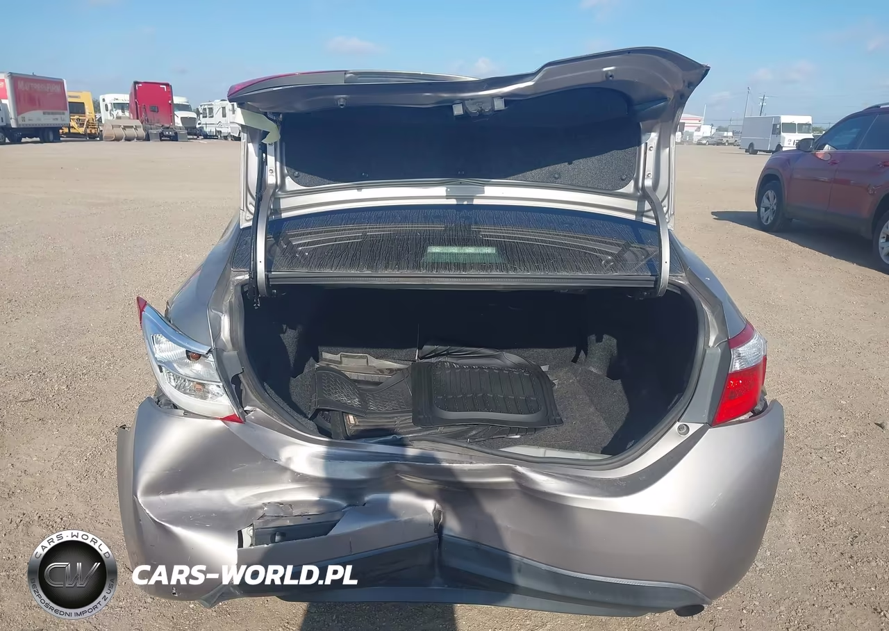2015 Toyota Corolla Le VIN:2T1BURHE6FC370272 - 6
