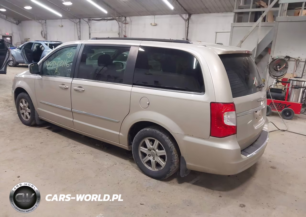 2012 Chrysler Town & Country Touring VIN:2C4RC1BG3CR400806 - 3
