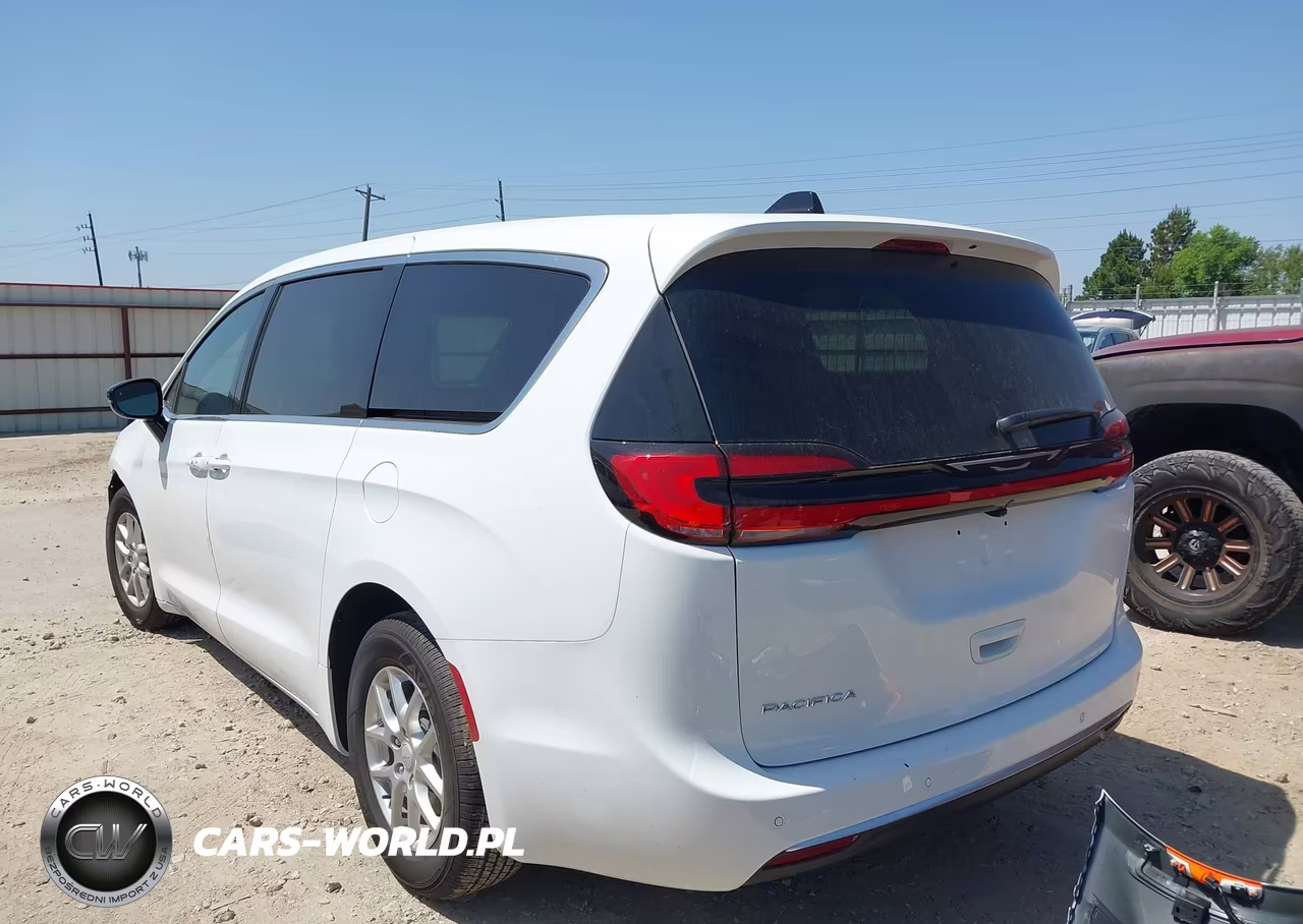 2027 Chrysler Pacifica VIN:2C4RC1BG3VR562311 - 3