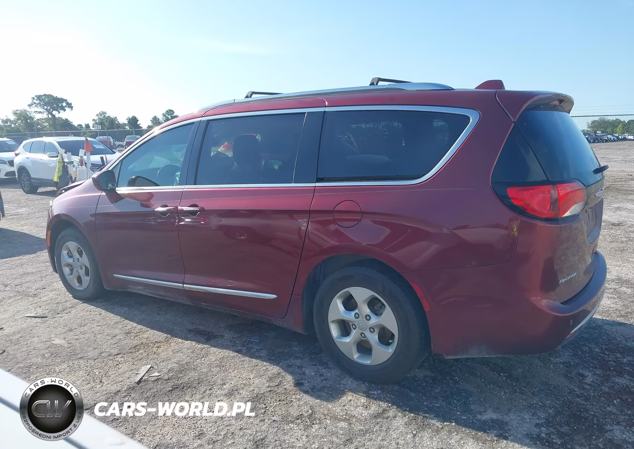 2017 Chrysler Pacifica Touring-L Plus VIN:2C4RC1EG9HR708632 - 14