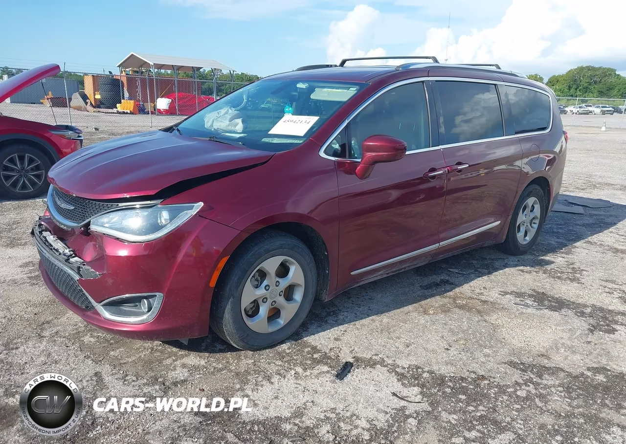 2017 Chrysler Pacifica Touring-L Plus VIN:2C4RC1EG9HR708632 - 2