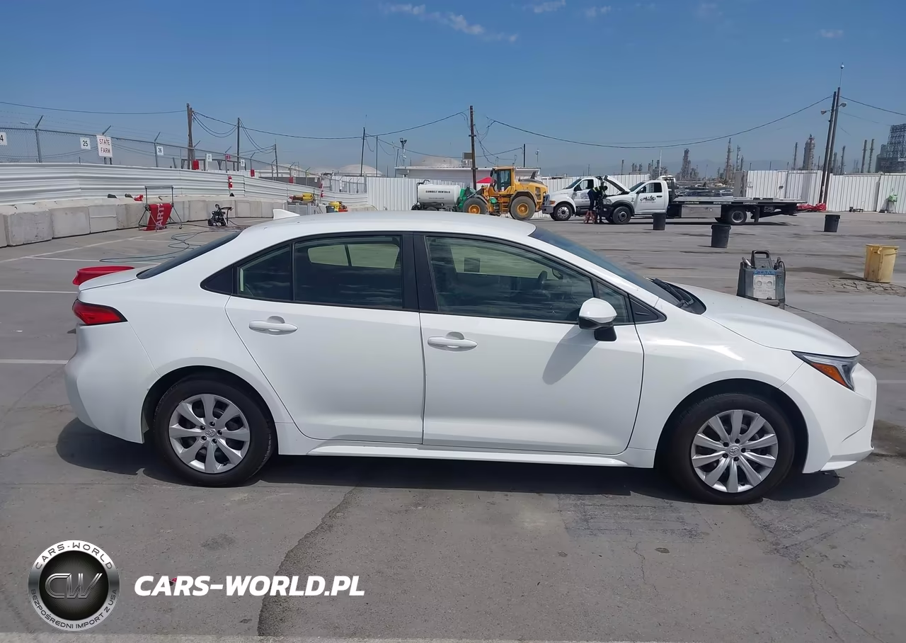 2025 Toyota Corolla Hybrid Le VIN:JTDBCMFE1S3093641 - 13