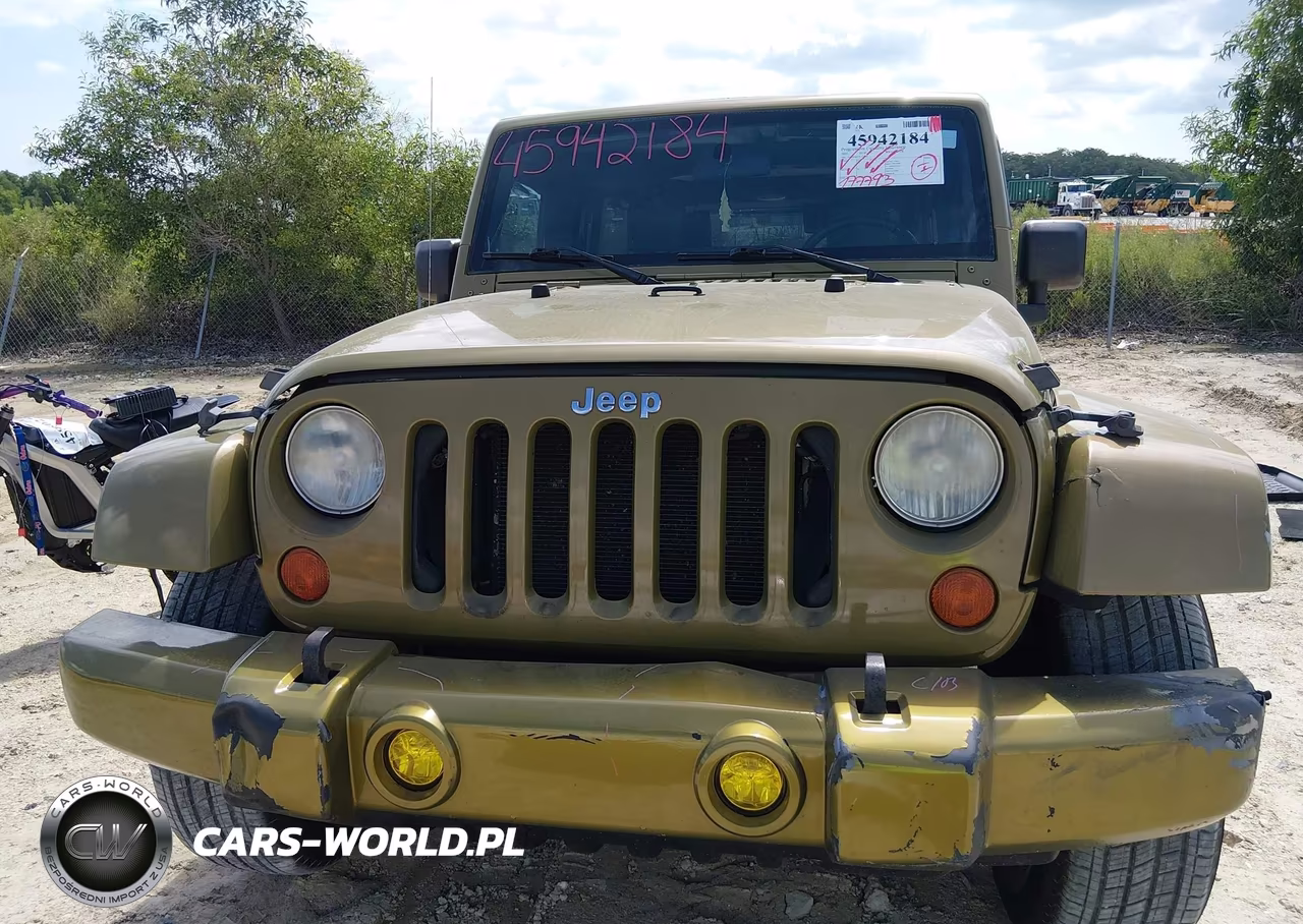 2007 Jeep Wrangler Unlimited Sahara VIN:1J4GB59177L123329 - 13