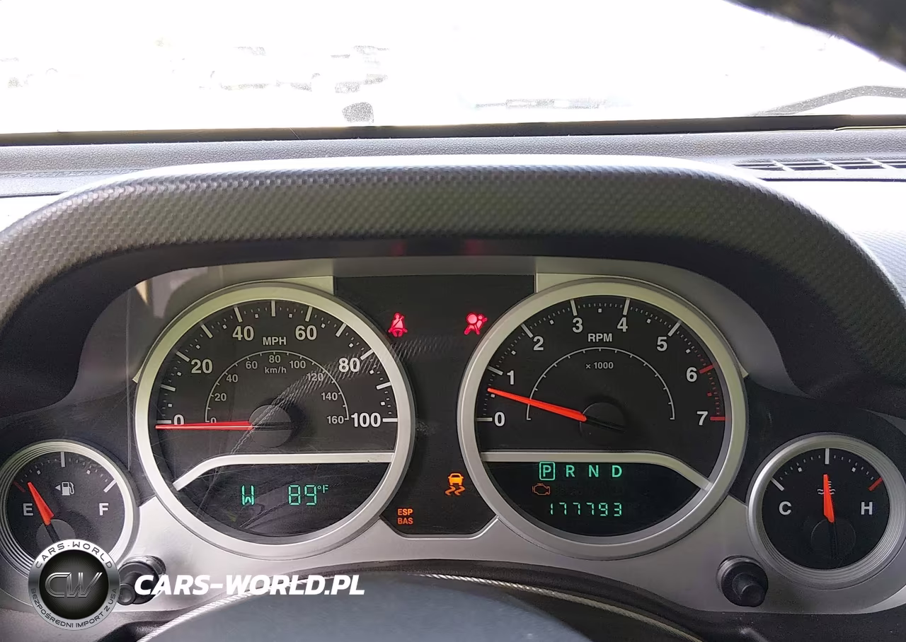 2007 Jeep Wrangler Unlimited Sahara VIN:1J4GB59177L123329 - 7