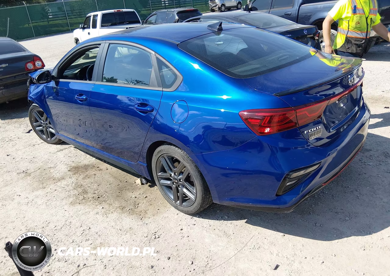 2021 Kia Forte Gt-Line VIN:3KPF34AD9ME397327 - 3