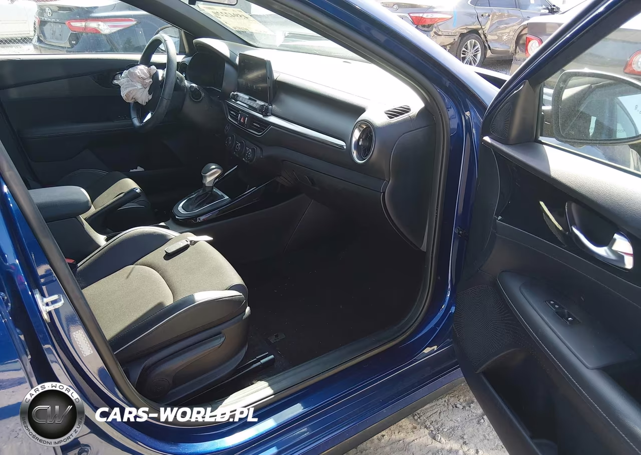 2021 Kia Forte Gt-Line VIN:3KPF34AD9ME397327 - 5