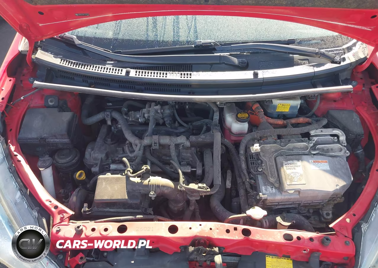 2015 Toyota Prius C Four VIN:JTDKDTB34F1087183 - 10