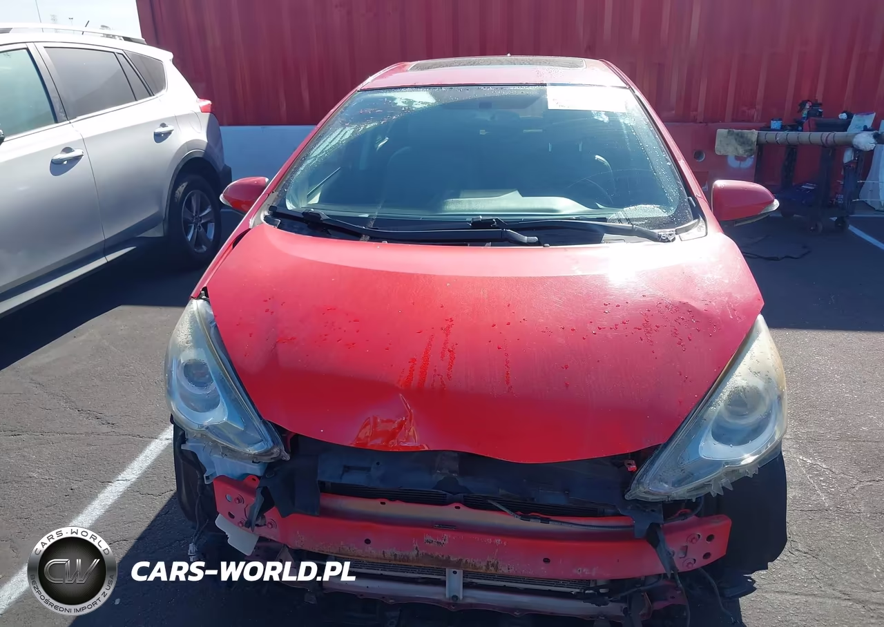 2015 Toyota Prius C Four VIN:JTDKDTB34F1087183 - 13