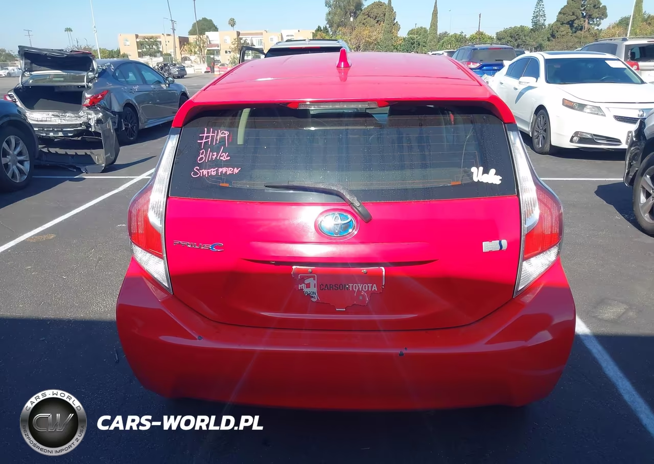 2015 Toyota Prius C Four VIN:JTDKDTB34F1087183 - 17