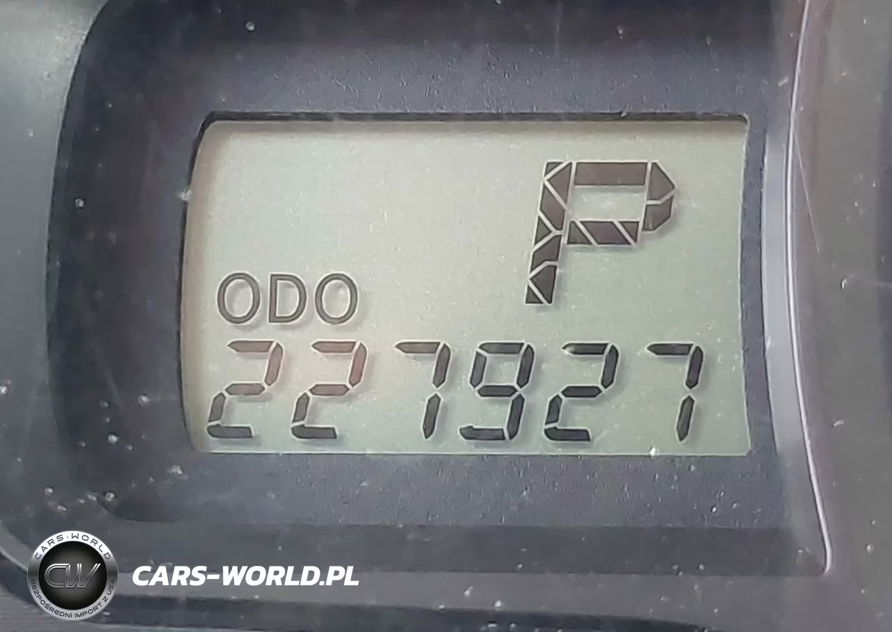 2011 Toyota Sienna Le V6 VIN:5TDKK3DCXBS078729 - 15