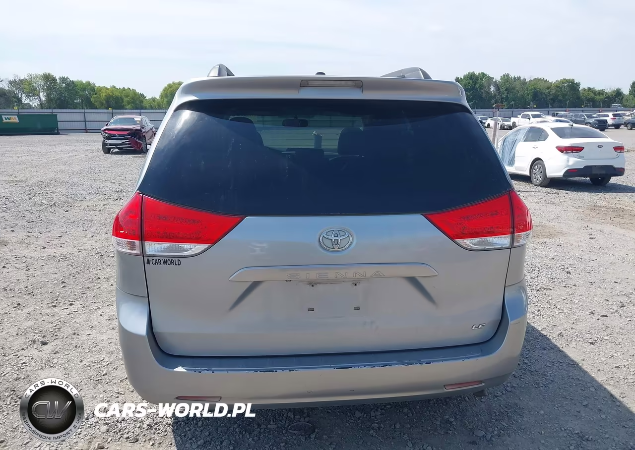 2011 Toyota Sienna Le V6 VIN:5TDKK3DCXBS078729 - 16