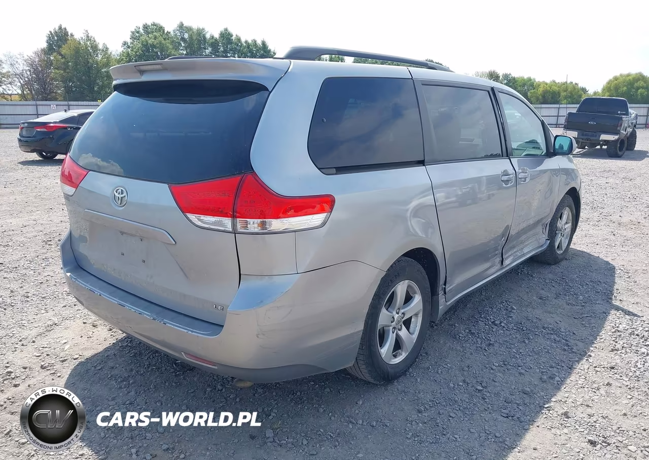 2011 Toyota Sienna Le V6 VIN:5TDKK3DCXBS078729 - 4