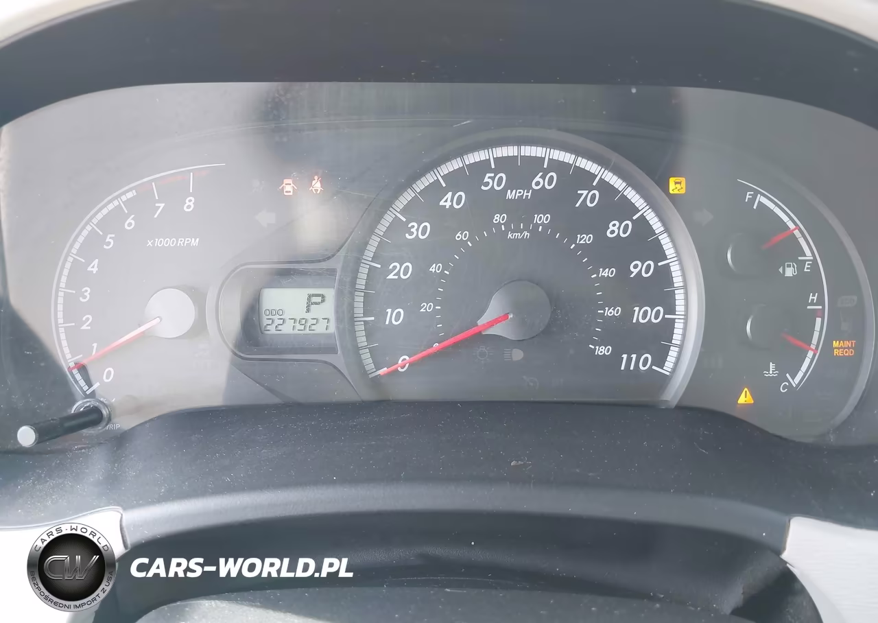 2011 Toyota Sienna Le V6 VIN:5TDKK3DCXBS078729 - 7