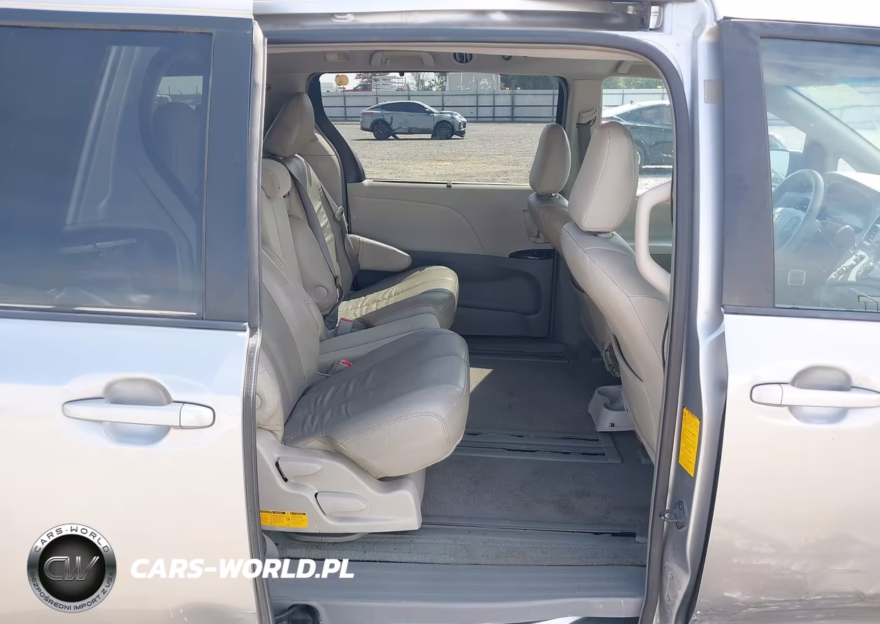 2011 Toyota Sienna Le V6 VIN:5TDKK3DCXBS078729 - 8