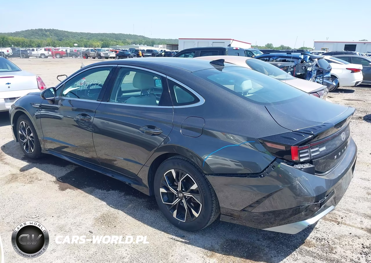 2025 Hyundai Sonata Sel VIN:KMHL64JA3SA462393 - 3
