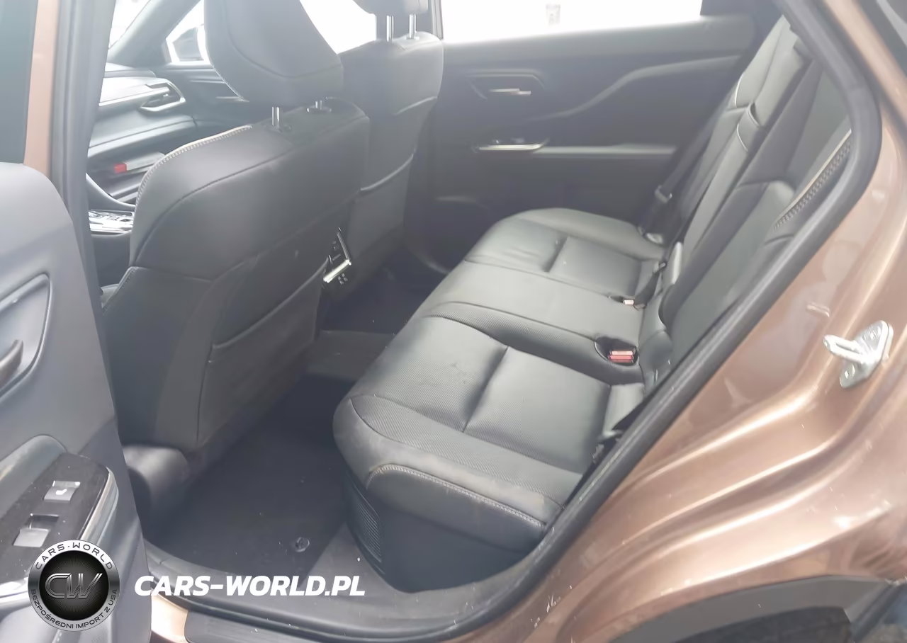 2025 Toyota Crown Signia Xle VIN:JTDACAAJ9S3014926 - 8