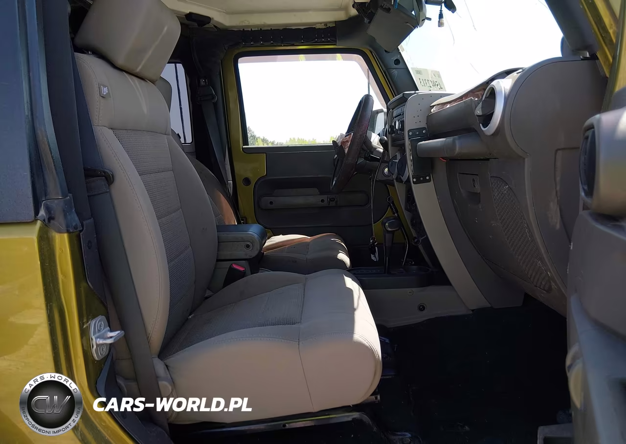 2008 Jeep Wrangler Sahara VIN:1J4FA54158L610231 - 5