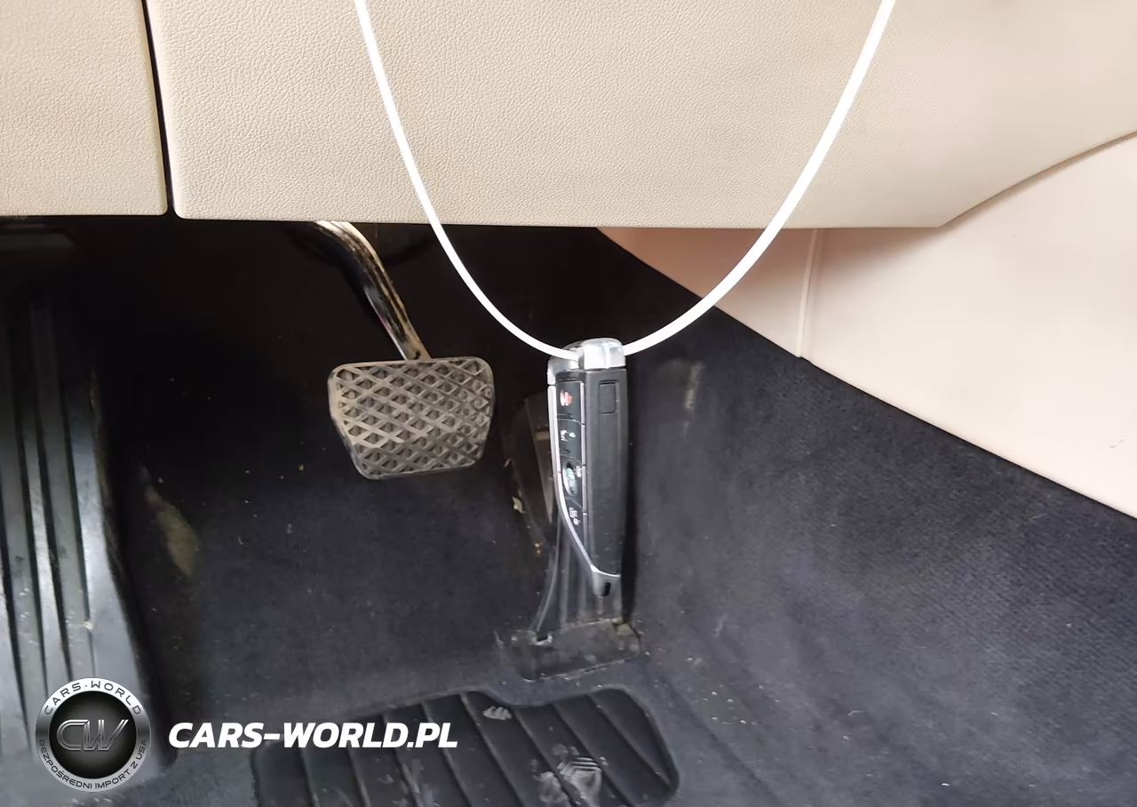 2019 BMW 530I VIN:WBAJA5C55KWW18546 - 11