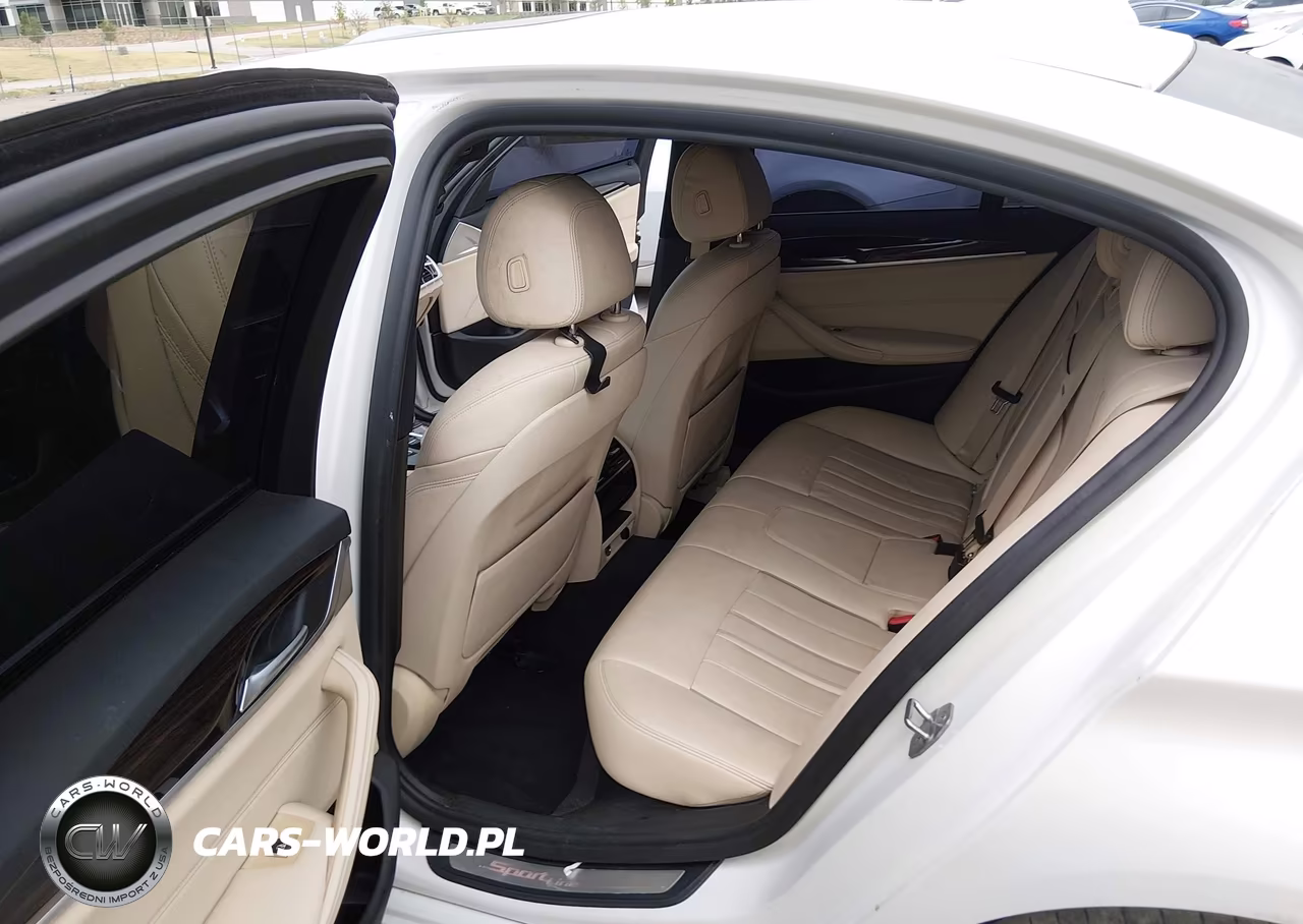 2019 BMW 530I VIN:WBAJA5C55KWW18546 - 8
