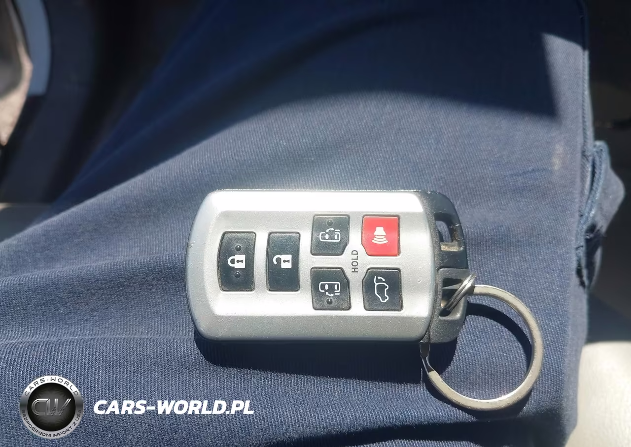 2019 Toyota Sienna Xle 8 Passenger VIN:5TDYZ3DC4KS976491 - 11