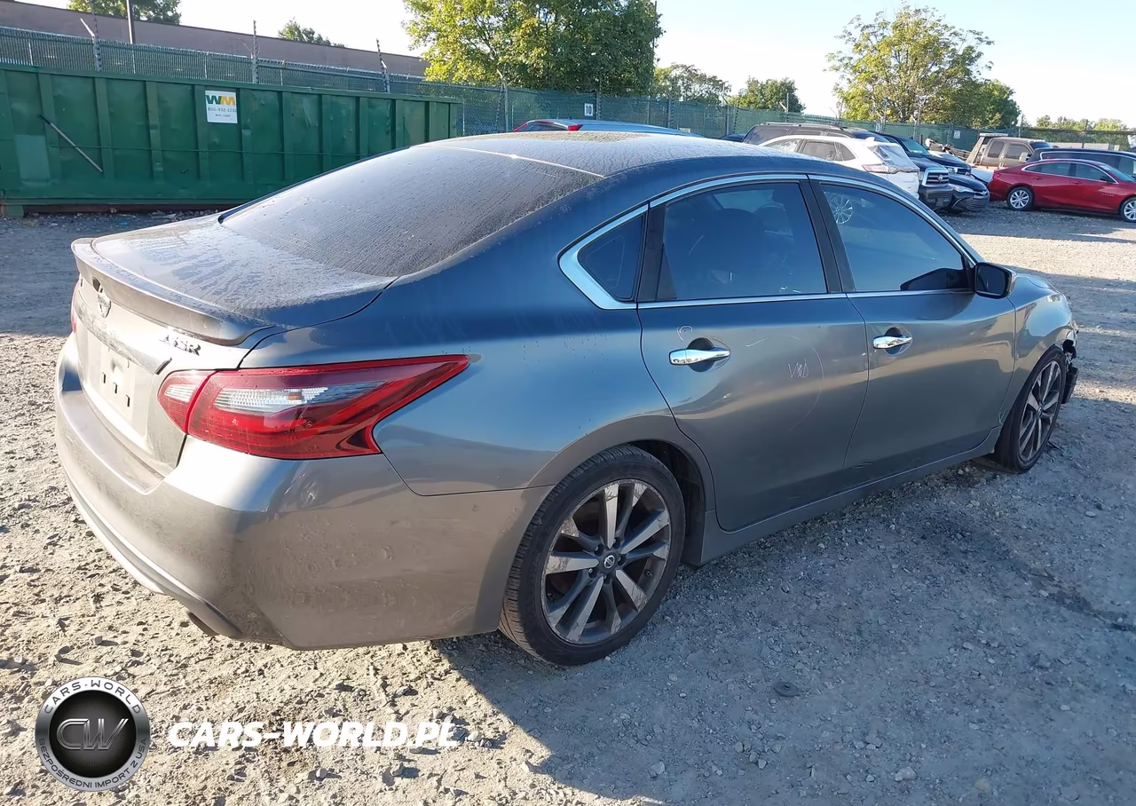 2017 Nissan Altima 3.5 Sr VIN:1N4BL3AP2HC144971 - 4