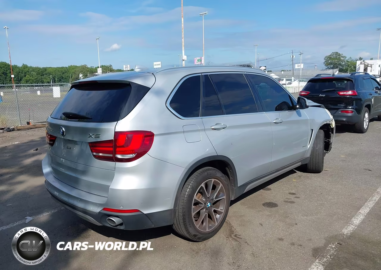 2017 BMW X5 xDrive35I VIN:5UXKR0C54H0U55076 - 4