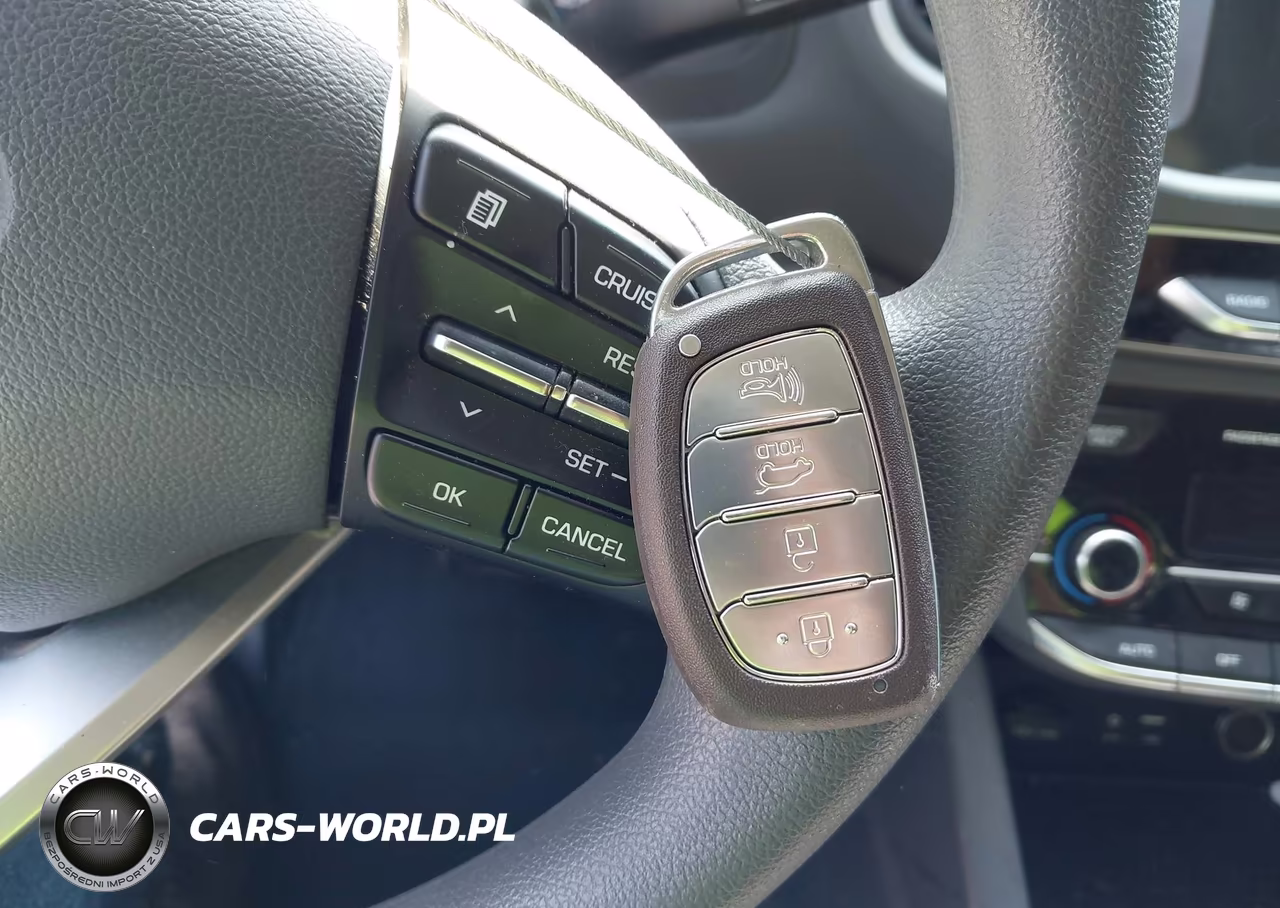 2019 Hyundai Ioniq Hybrid Blue VIN:KMHC65LC2KU158782 - 11