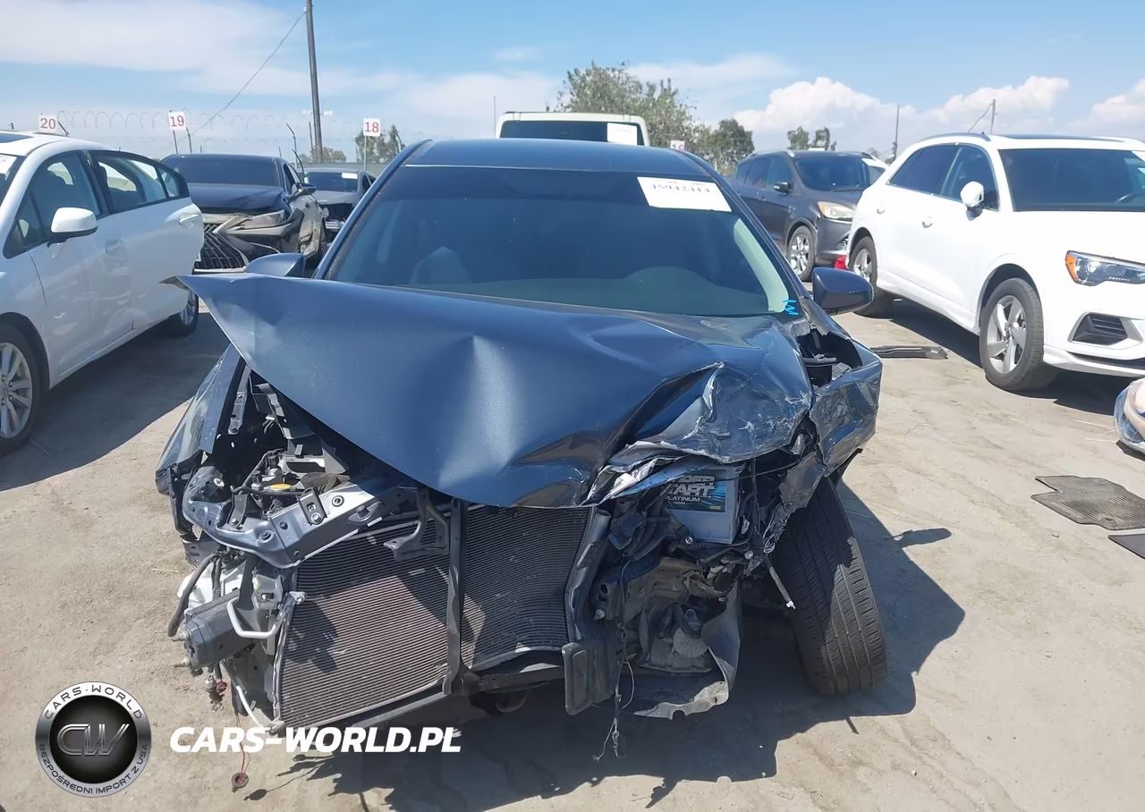 2016 Toyota Corolla Le VIN:5YFBURHE4GP498320 - 13