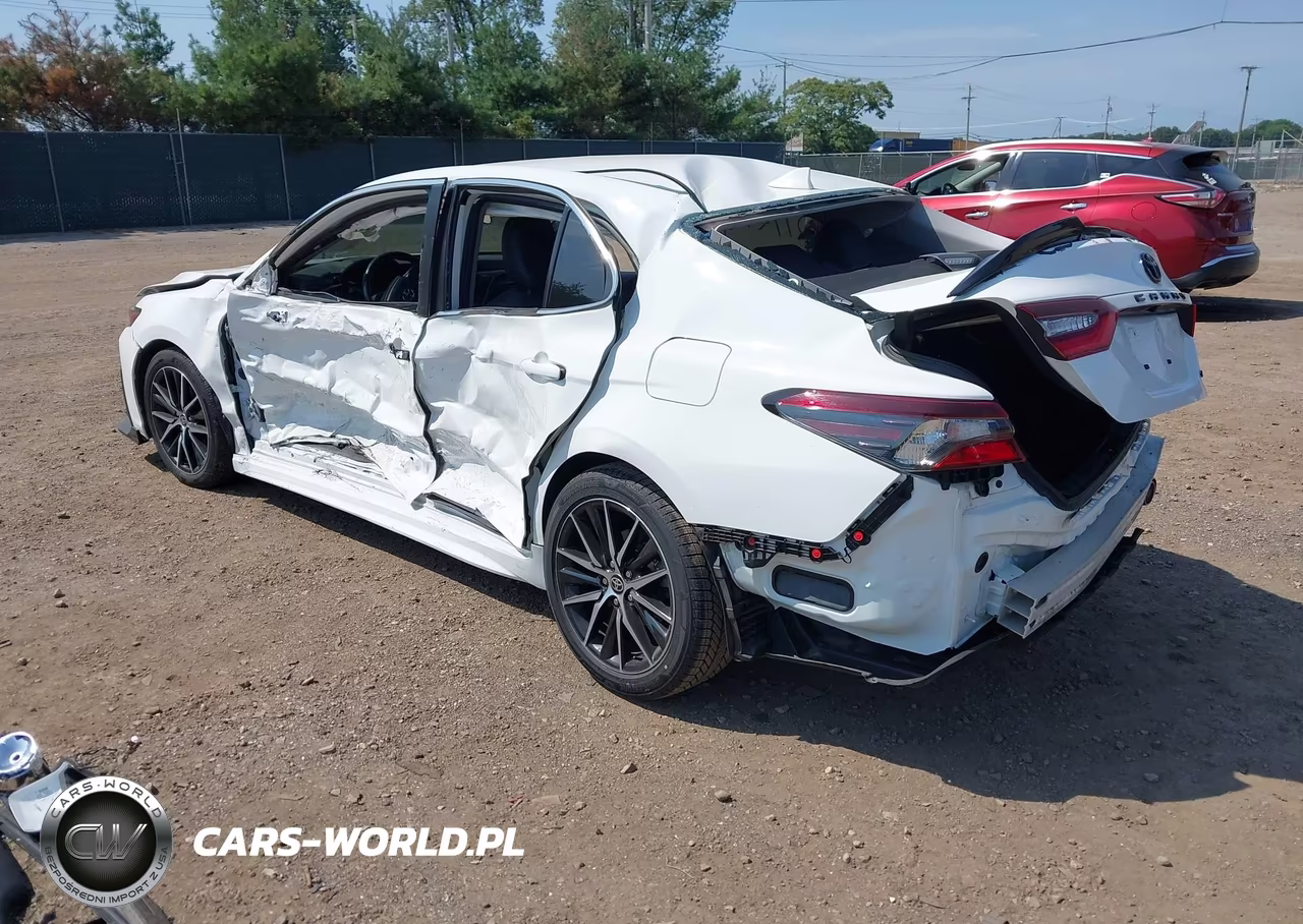 2024 Toyota Camry Se VIN:4T1G11AK1RU892052 - 3