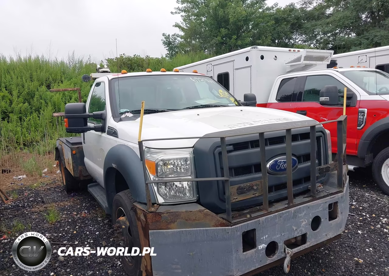 2014 Ford F-550 Chassis Xl