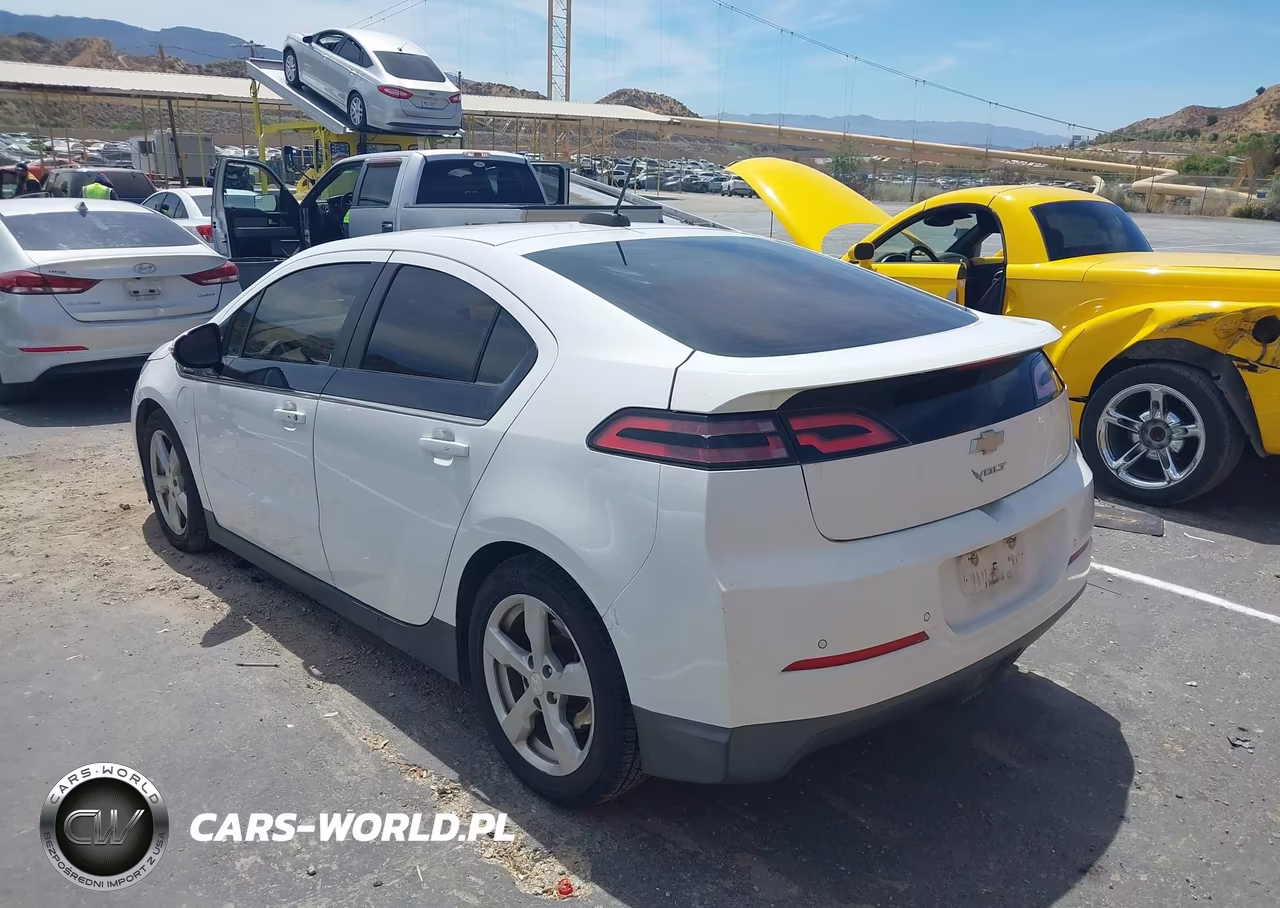 2015 Chevrolet Volt VIN:1G1RC6E4XFU140743 - 3