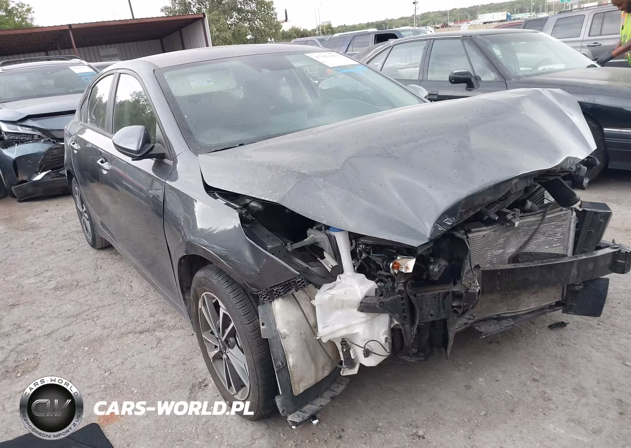 2024 Kia Forte Lxs