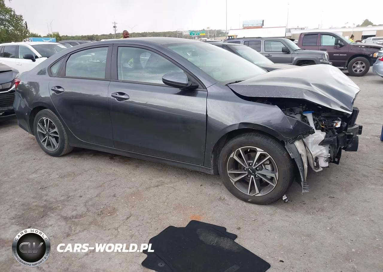 2024 Kia Forte Lxs VIN:3KPF24AD3RE768475 - 14